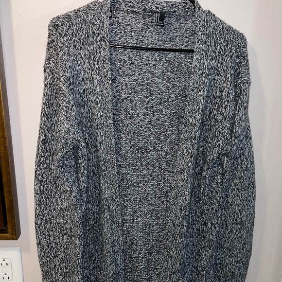 Forever 21 Sweater Bundle - Picture 10 of 13